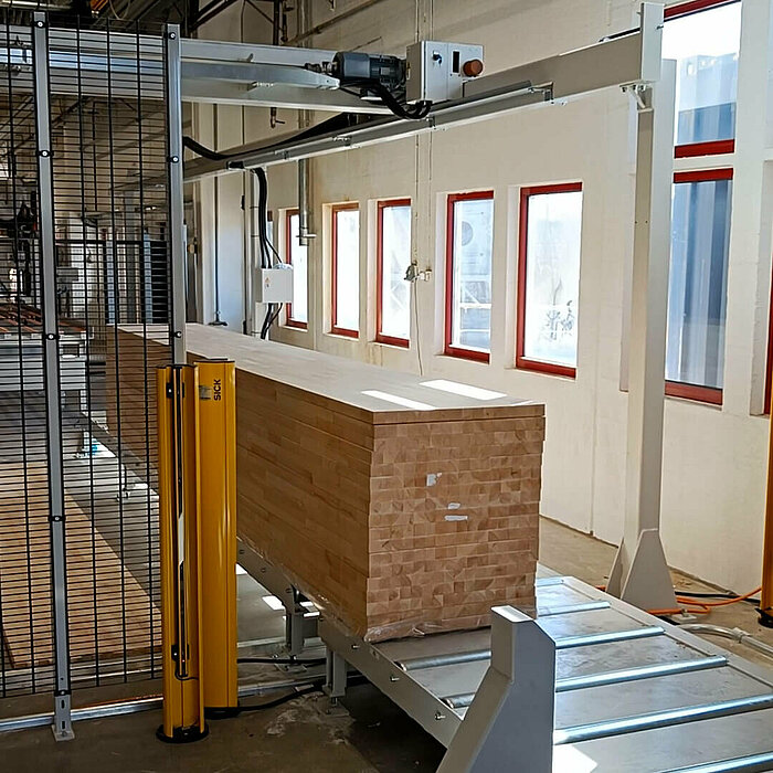 Norwegian Stair Builder Hafrsfjord is using an automatic storage system with an attached nesting machine.