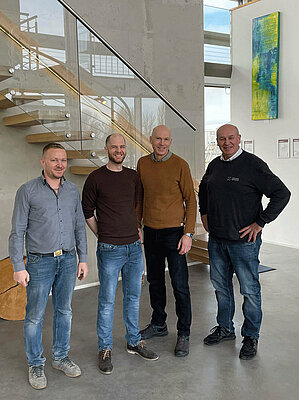 Compass Software Kunde Hafrsfjord aus Norwegen besucht Alber Treppensysteme um MES System PROKON anzuschauen
