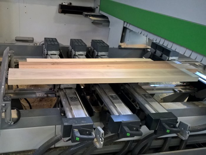 Holzbearbeitung auf der Biesse CNC mit Compass Software