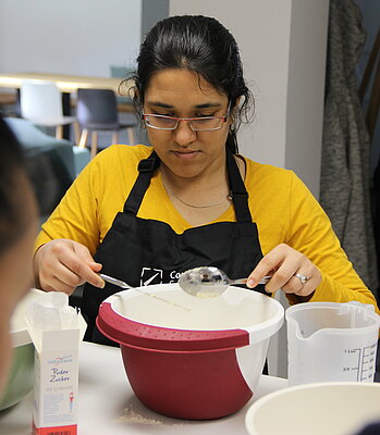 Some of the Compass Software trainees and working students banded together to bake some delicious cookies. 