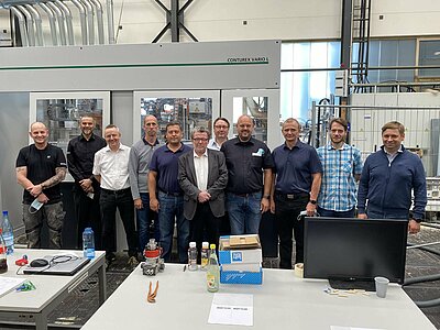 The Compass Software technicians at Customer Aru with the machine manufacturer Weinig