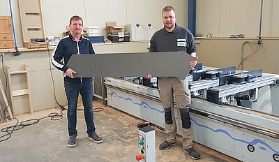 One of the Compass Software technicians visited the woodshop in January to train the employees and to connect their 5-axis HOMAG Venture L.