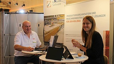 Martin Stockhausen und Svenja Stahnke auf dem Holzbauforum